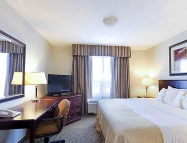Holiday Inn & Suites Lloydminster By Ihg Ruang foto