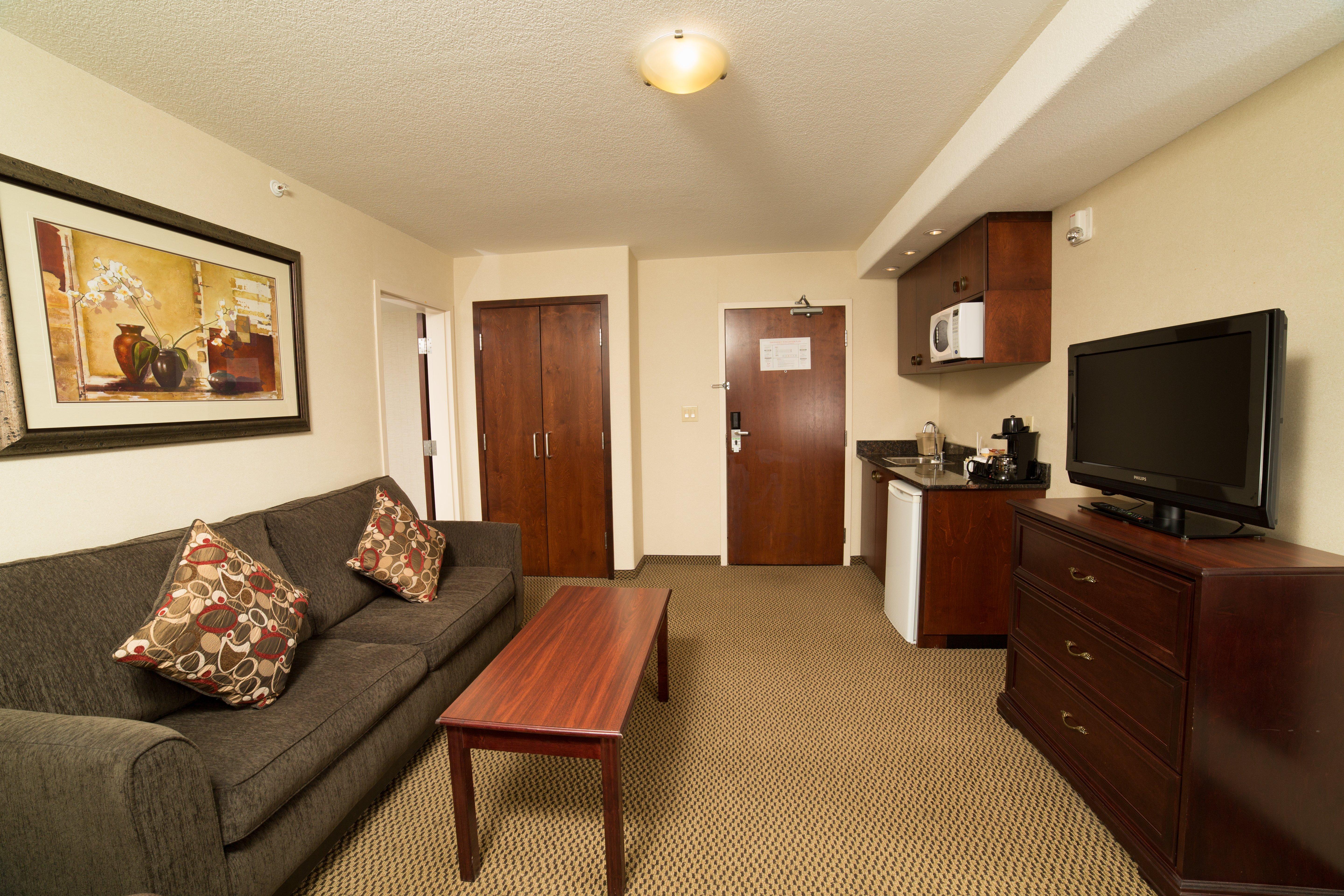 Holiday Inn & Suites Lloydminster By Ihg Bagian luar foto
