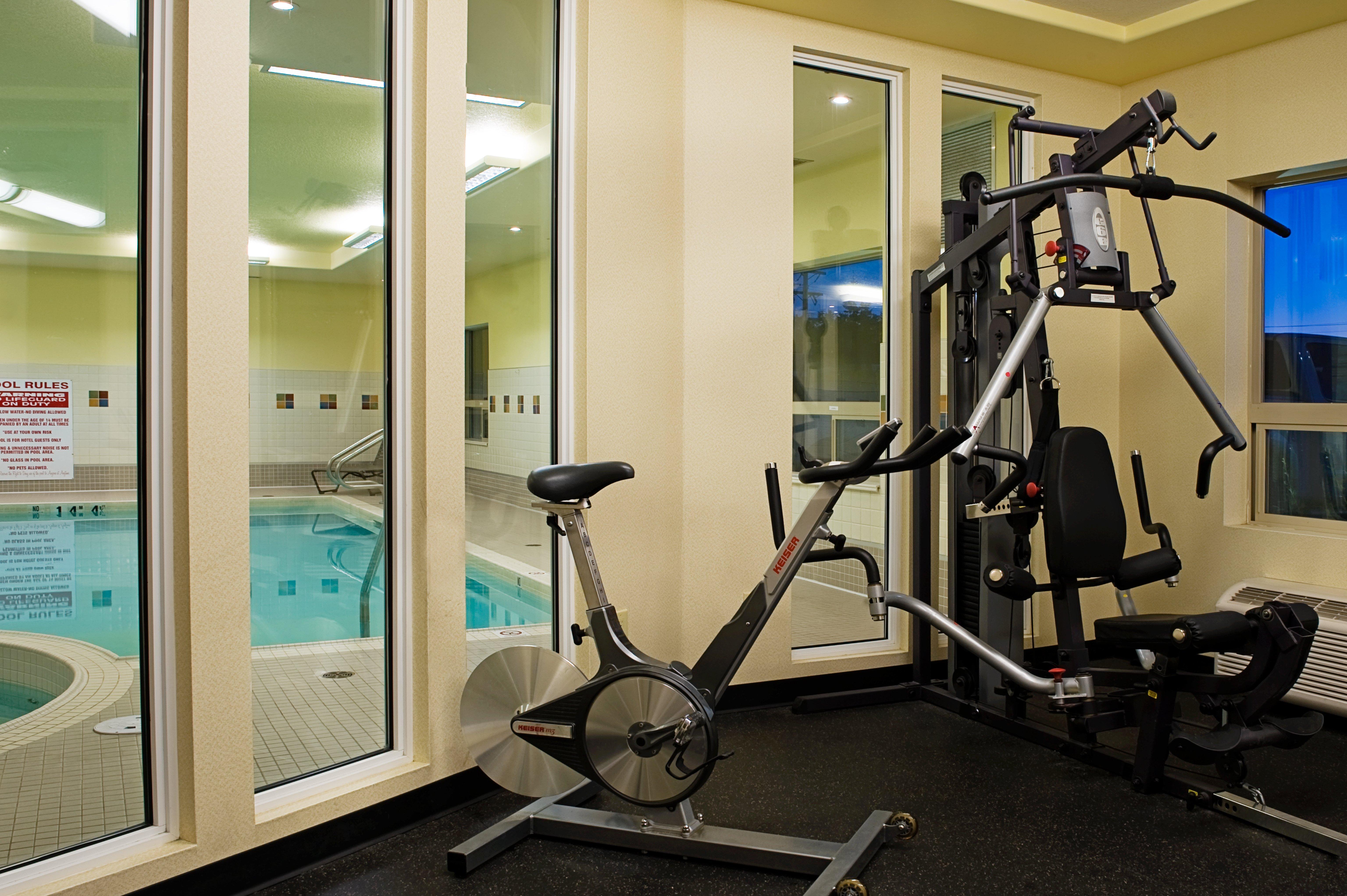 Holiday Inn & Suites Lloydminster By Ihg Bagian luar foto