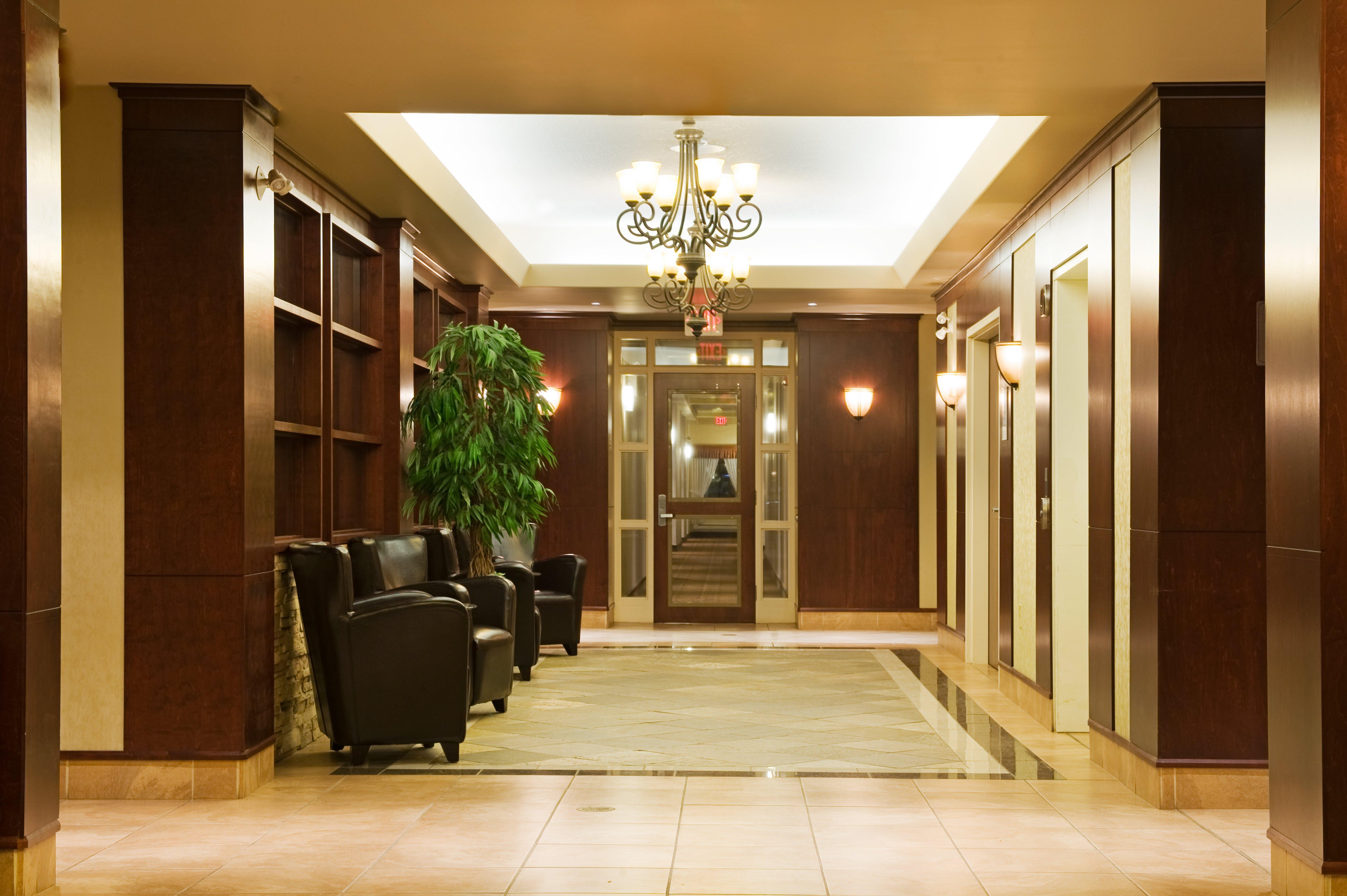 Holiday Inn & Suites Lloydminster By Ihg Bagian luar foto