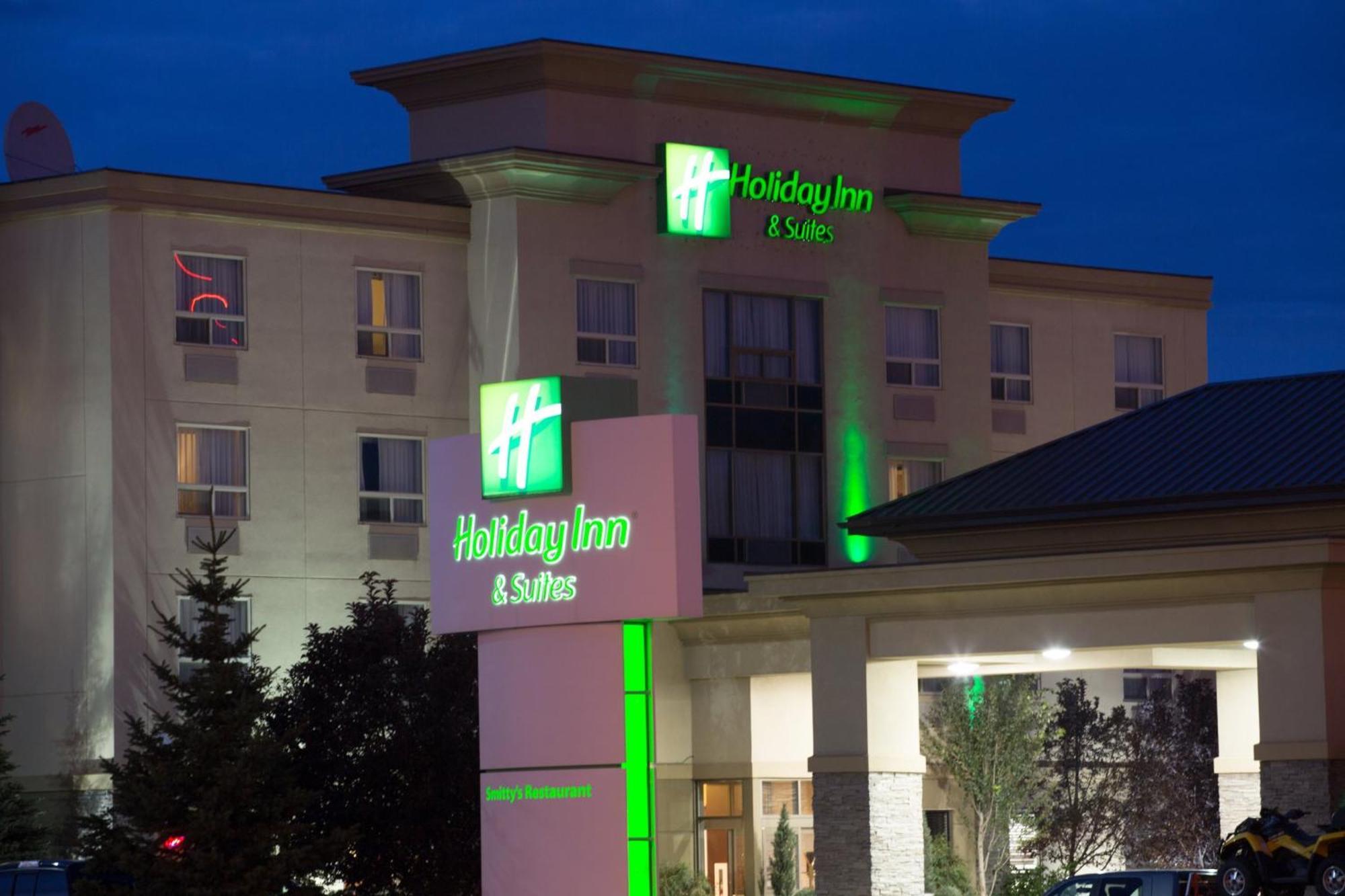 Holiday Inn & Suites Lloydminster By Ihg Bagian luar foto